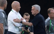 Bài học từ Mourinho có thể giúp Slot xây dựng kỷ nguyên mới cho Liverpool