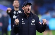 Hủy hoại ngày ra mắt Indonesia của Kluivert, HLV Australia phấn khởi