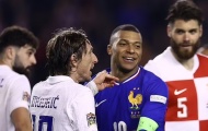 Phản ứng của Modric khi thấy Mbappe ăn vạ