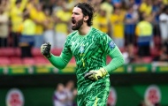Nghi ngờ bị chấn động não, tình hình Alisson Becker đang ra sao?