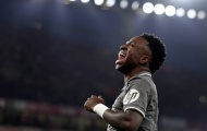 Fan Real phẫn nộ, đòi trừ lương tiền đạo ''tàng hình'' trước Arsenal