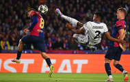 Barca 3-3 Inter: Ác mộng phạt góc; Yamal so kè với Dumfries