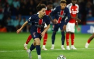 Cổ động viên PSG cũng ngỡ ngàng với quả penalty 'trời cho'