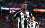 Hợp đồng của Isak: Nước đi chiến lược Newcastle cần phải đi trước Liverpool