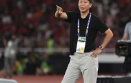 Báo Trung Quốc bất ngờ nhắc đến 'cú ngã đau' của HLV Kim Sang-sik