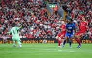 Carragher lo ngại Liverpool khó bảo vệ ngôi vương vì hàng thủ lỏng lẻo