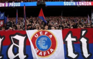 Crystal Palace bị phạt 10.000 euro vì băng rôn 'UEFA Mafia'