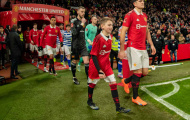 Giá vé mascot: Giấc mơ của trẻ nhỏ trị giá 2.000 Bảng và sự phẫn nộ tại Ngoại hạng Anh