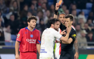 Lyon bất lực, trọng tài được Ligue 1 bênh vực sau trận thua PSG