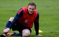 Wayne Rooney kể chuyện húc thầy giáo trật khớp trong trận đấu học đường