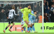 2 thái cực của Donnarumma trong trận thua Newcastle