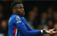 CĐV Chelsea đòi loại Badiashile sau thảm họa Aston Villa