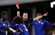 Chelsea gục ngã trước Fulham trong thế thiếu người