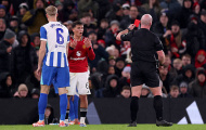Shea Lacey xin lỗi vì thẻ đỏ khiến Man United bị loại