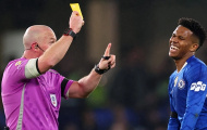 Estevao nhận thẻ vàng điên rồ khi Chelsea thua Arsenal