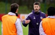 Neville gạt tên Carrick khỏi ghế HLV dài hạn tại MU