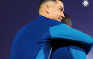 Ronaldo ôm Mane, biểu diễn kỹ thuật đỉnh trước trận Al Taawoun