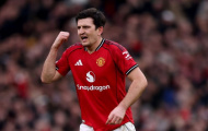 Maguire chấp nhận giảm lương sâu để ở lại Man United