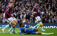 Chelsea dẫn Burnley sau tình huống VAR thót tim