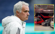 Mourinho bị mỉa mai vì ngồi xe bus xem Benfica thi đấu