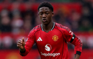 MU án binh bất động vụ gia hạn với Kobbie Mainoo