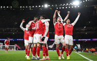 Né nhánh tử thần giúp Arsenal mơ cú ăn bốn vĩ đại