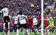 Houghton sốc vì cách West Ham kèm Van Dijk