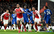 Thắng kịch tính Chelsea, Arsenal giữ vững ngôi đầu bảng