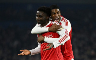 Kẻ phản diện Arsenal lạnh lùng tiến tới ngôi vương