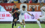 Thủng lưới 8 bàn sau 3 trận, hàng thủ Ninh Bình sụp đổ khó tin