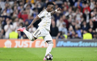 Hỏng phạt đền, Vinicius nhận phản ứng bất ngờ từ sân Bernabeu