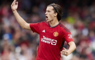 Từ sai lầm Carreras nhìn về cơn khát hậu vệ biên của MU