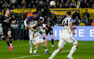 Bensebaini lập cú đúp giúp Dortmund thắng ngược Hamburger SV 3-2