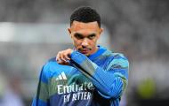 Alexander-Arnold dự bị trước Atletico vì án phạt nội bộ