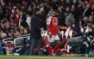 Timber trở lại đúng lúc Arsenal bước vào tháng 4 bão táp