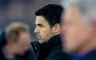 Gary Lineker chỉ ra dấu hiệu hoảng loạn của Mikel Arteta