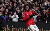 Dorgu tỏa sáng, Scholes vẫn khuyên MU nên bán