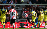 Sunderland thăng hoa đang đẩy Tottenham xuống vực thẳm