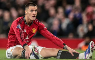 Van der Sar chỉ ra sai lầm của Carrick trong trận thua Leeds