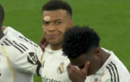 Mbappe phẫn nộ khi fan Bayern phá hỏng lễ tưởng niệm