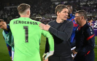 Dàn sao Crystal Palace cùng fan quẩy tưng bừng trên đường phố Ý