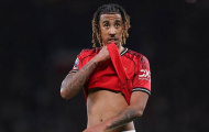 Man Utd lo ngại Leny Yoro phải nghỉ hết mùa
