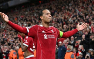 Rooney cảnh báo Van Dijk không thể mãi gồng gánh Liverpool