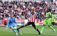 Leno rực sáng giúp Fulham cầm chân Brentford