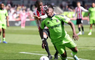 Trọng tài bị tố thiên vị Fulham, xử ép Lisandro Martinez