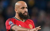 Bryan Mbeumo lạc lõng trong ngày vui của Man Utd