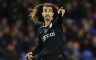 Cucurella mỉa mai trọng tài giữa lúc Chelsea sụp đổ trước Brighton
