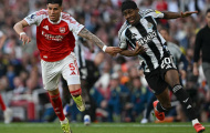 Lá chắn thép Piero Hincapie giúp Arsenal bảo vệ ngôi đầu