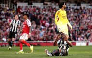 Newcastle buộc phải bán lỗ tiền đạo để tái thiết hàng công