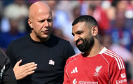 Salah ví mình là hậu vệ phải để mỉa mai Arne Slot